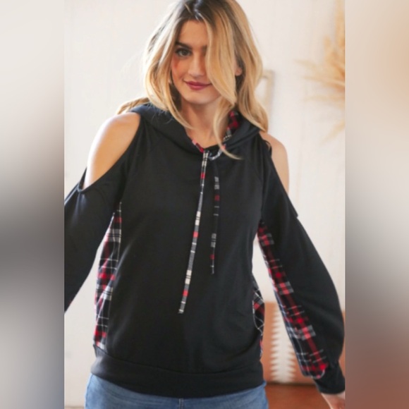 Cold Shoulder Hoodie with plaid trim - Picture 3 of 5